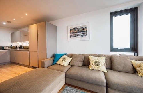Hackney Apartamento | Pass the Keys | 3 Bed 2 Bath with Stunning Views from the 8th Fl