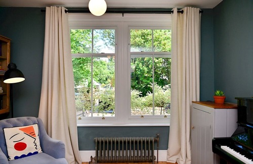 Radyr and Morganstown Casa | Pass the Keys | 4-Bedroom Retreat in Radyr w/Lush Gardens & Parking