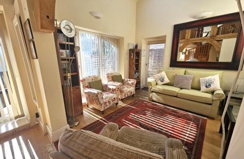Church Stretton Casa | Pass the Keys A unique and cosy cottage - optional hot tub