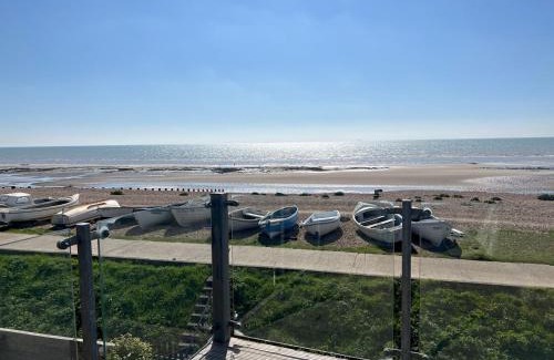 Hastings Casa | Pass the Keys Beachfront Bliss at Laughing Water