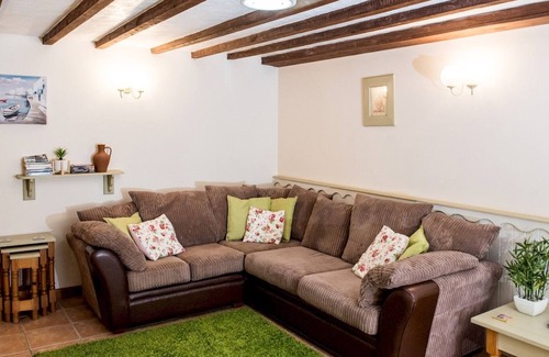 Tremain Cabaña | Pass the Keys | Beautiful Cottage in Ceredigion Sleeps 6