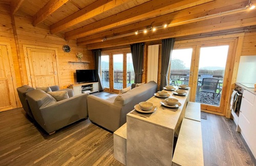 Bankend Casa | Pass the Keys | Beautiful Countryside Lodge with Outstanding Views