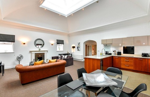 Pontcanna Apartamento | Pass the Keys | Beautiful 3 bedroom apartment!