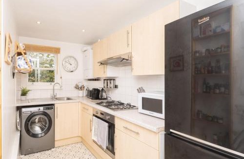 Brockley Apartamento | Pass the Keys Brockley Victorian apartment train links London