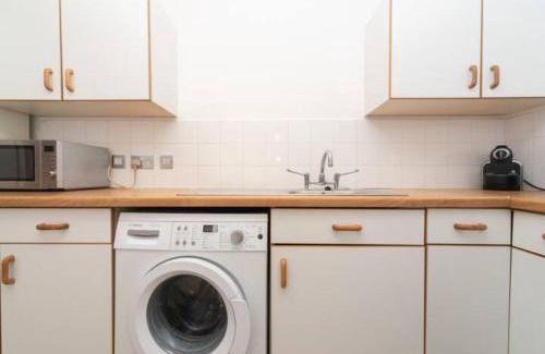 St. Johns Wood Apartamento | Pass the Keys Canal-view flat near Madame Tussauds