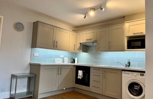 St Albans Casa | Pass the Keys | Charming Guest House in St Albans with Parking