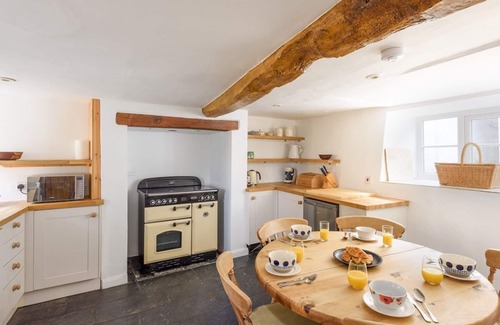 Bloxham Casa | Pass the Keys | Charming 16th Century Cottage in Central Bloxham