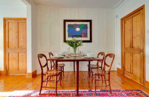 Cambridge Casa | Pass the Keys Charming Cottage in the City Centre Free Parking