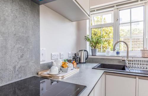 Chichester Apartamento | Pass the Keys Charming Apartment Attached To Thatched Cottage