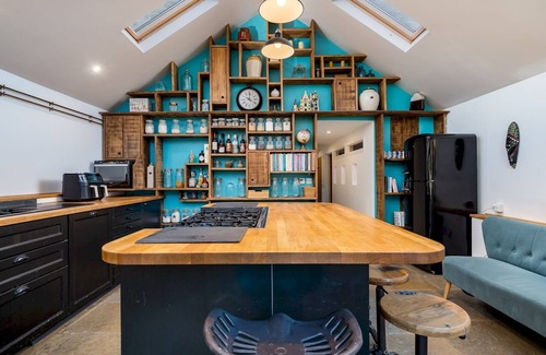 South Leigh Casa | Pass the Keys | Charming Pet-Friendly Family Cottage in Eynsham