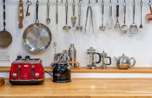 South Leigh Casa | Pass the Keys | Charming Pet-Friendly Family Cottage in Eynsham