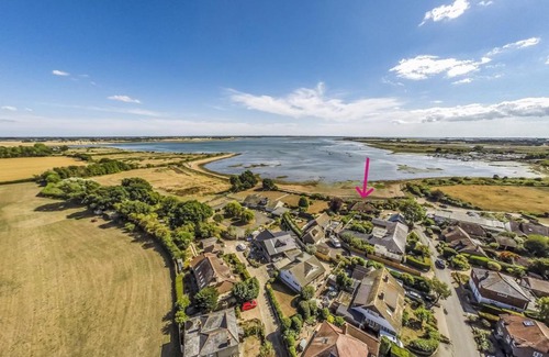 Emsworth Casa | Pass the Keys Charming Harbourside Cottage
