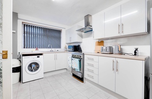 Whitefield Casa | Pass the Keys | Cheerful 2 bedroom home in Whitefield
