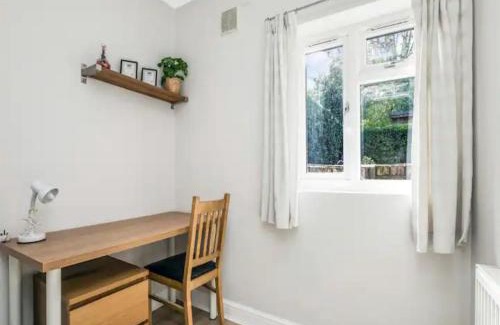 North Acton Casa | Pass The Keys City Break Apartment by Acton Main Line