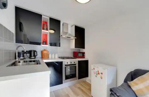 Cambridge Casa | Pass the Keys Cosy Cabin in Central Cambridge Free Parking