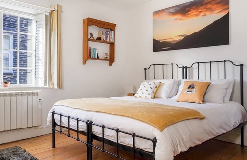 Corris Casa | Pass the Keys | Cosy Cottage in Corris One wellbehaved dog welcome