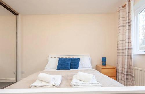 Beeston Apartamento | Pass the Keys Cosy Haven next to White Rose Shopping Centre