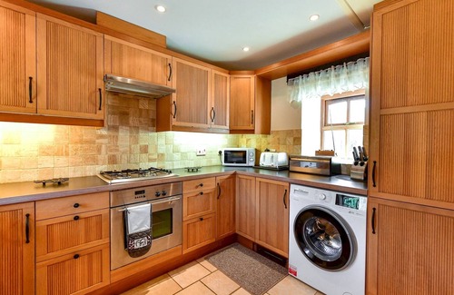 Marcross Casa | Pass the Keys | Cosy Rural 2 Bed Barn conversion close to Beach