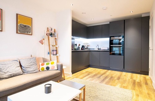 Markhouse Apartamento | Pass the Keys | Cosy Studio flat with a Balcony