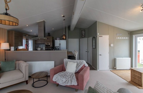 Whitley Bay Casa | Pass the Keys | Cozy 2-Bed Lodge by the Sea – Whitley Bay Retreat