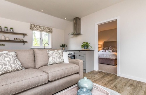 Funtington Casa | Pass the Keys | Delightful 2Bed Lodge in Downland Village