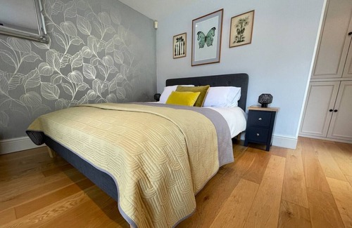Hathersage Apartamento | Pass the Keys | Delightful & Dainty Vibrant Village for 2