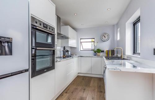 Felpham Casa | Pass the Keys Delightful 2 Bed House a Stones Throw From Beach
