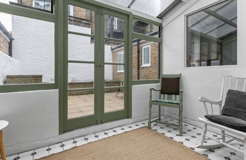 Northcote Casa | Pass the Keys | Elegant GetAway House in Vibrant Clapham Juction