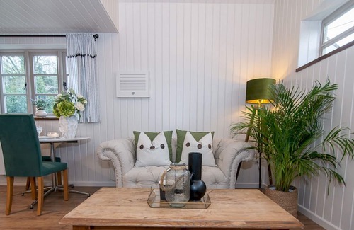 Eckington Casa | Pass the Keys | Elegant Home in Perfect Village