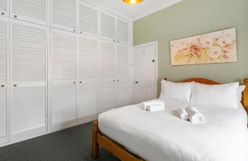 Northcote Casa | Pass the Keys Elegant GetAway House in Vibrant Clapham Juction