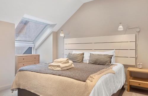 Backbarrow Apartamento | Pass the Keys Exceptional 3 Bedroom River View Apartment