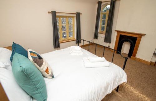Newton On Trent Casa | Pass the Keys Family home in the countryside