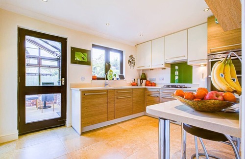 Barling Casa | Pass the Keys | Beautiful house in Thorpe Bay