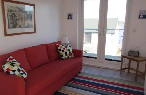 Martlesham Heath Casa | Pass the Keys | Harbour View, with stunning views