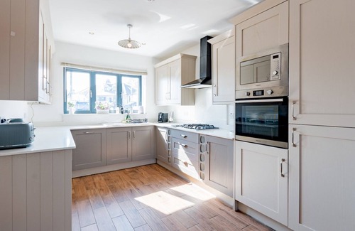 Hawkwell Casa | Pass the Keys | Hawkwell Retreat 5 Bedroom home | Hockley