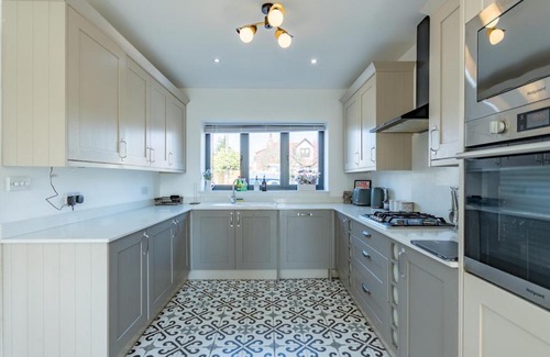 Hawkwell Casa | Pass the Keys Hawkwell Hideaway Large 4 bedroom Home Hockley