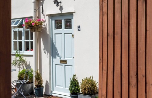 Montpellier Casa | Pass the Keys | Hidden cottage in heart of Cheltenham