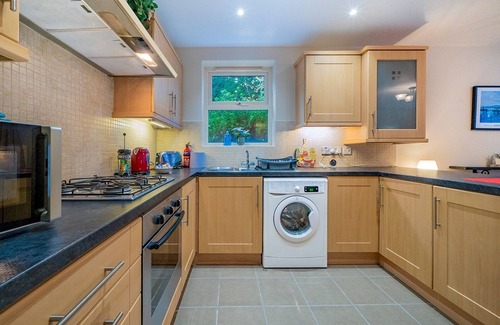Holywood Apartamento | Pass the Keys | Holywood 2BR Apt by the Sea 10 Mins to Belfast