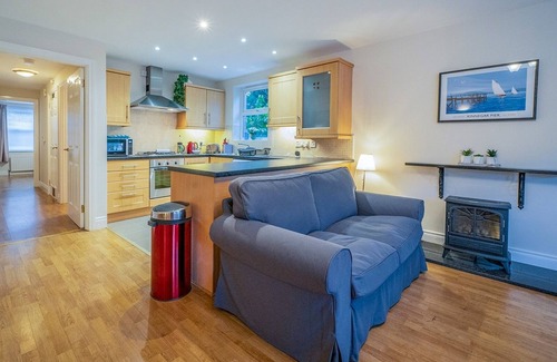 Holywood Apartamento | Pass the Keys | Holywood 2BR Apt by the Sea 10 Mins to Belfast