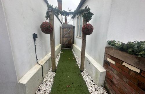 Colchester Casa | Pass the Keys Honeymooners Heven