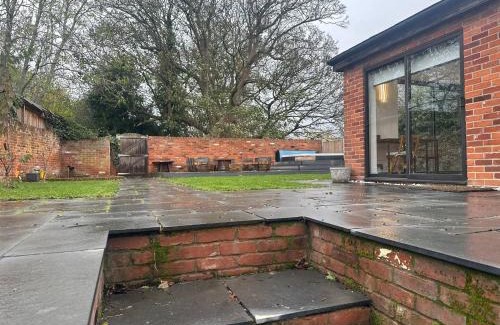 Colchester Casa | Pass the Keys Honeymooners Heven