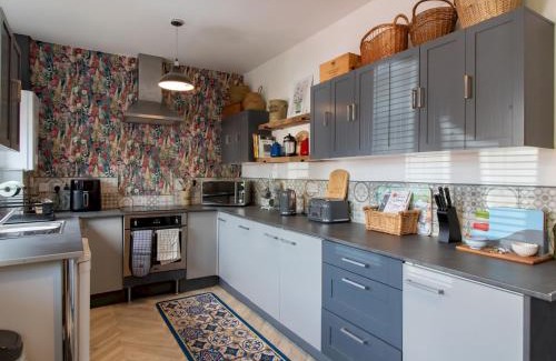 Stanley Casa | Pass the Keys Humber View - Countryside Views Comfy Cottage