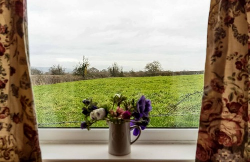 Wedmore Cabaña | Pass the Keys | Ian's Cottage, Wedmore - country cottage for two