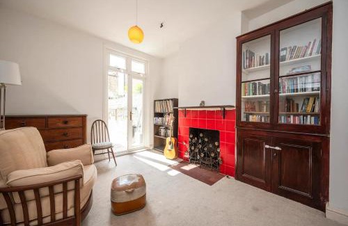 Peckham Rye Casa | Pass the Keys Large Period House with Garden near Peckham London