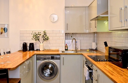 Caerau Apartamento | Pass the Keys | Llandaff - Modern, Bright & Central w/Parking