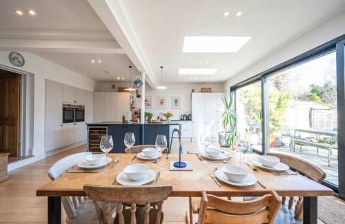 Dulwich Casa | Pass the Keys London Spacious Dulwich family house with Pool
