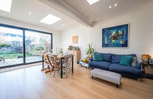 Dulwich Casa | Pass the Keys London Spacious Dulwich family house with Pool