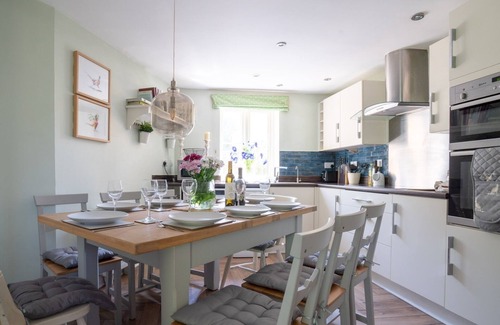 Cheltenham Casa | Pass the Keys | Lovely 4 bedroom family home with garden & parking