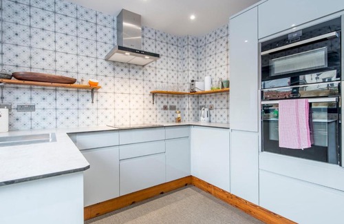 Roath Casa | Pass the Keys Lovely 1 Bed Apartment with Parking close to City