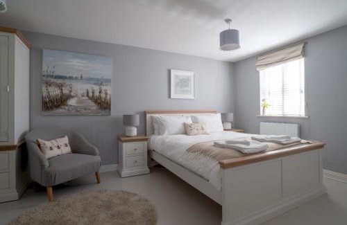 Cheltenham Casa | Pass the Keys Lovely 4 bedroom family home with garden parking